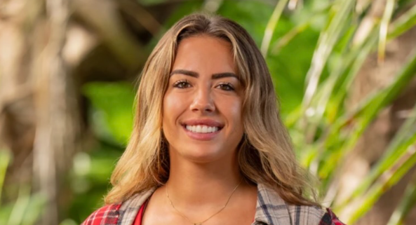 Dee Valladares Biography